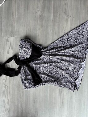 Black and White Halter Y2K Tank top